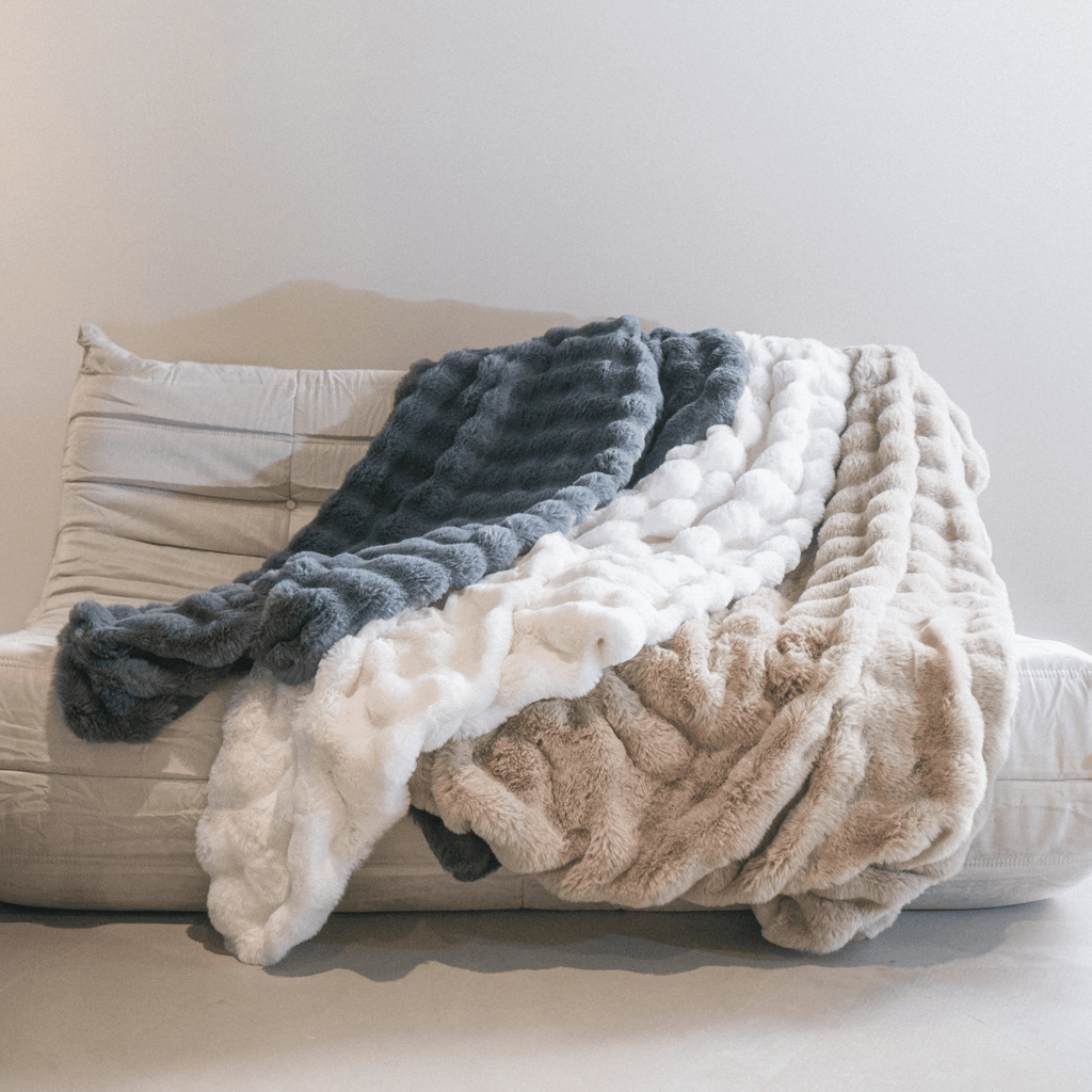 Capasa Alpine Faux Fur Blanket