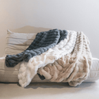 Capasa Alpine Faux Fur Blanket