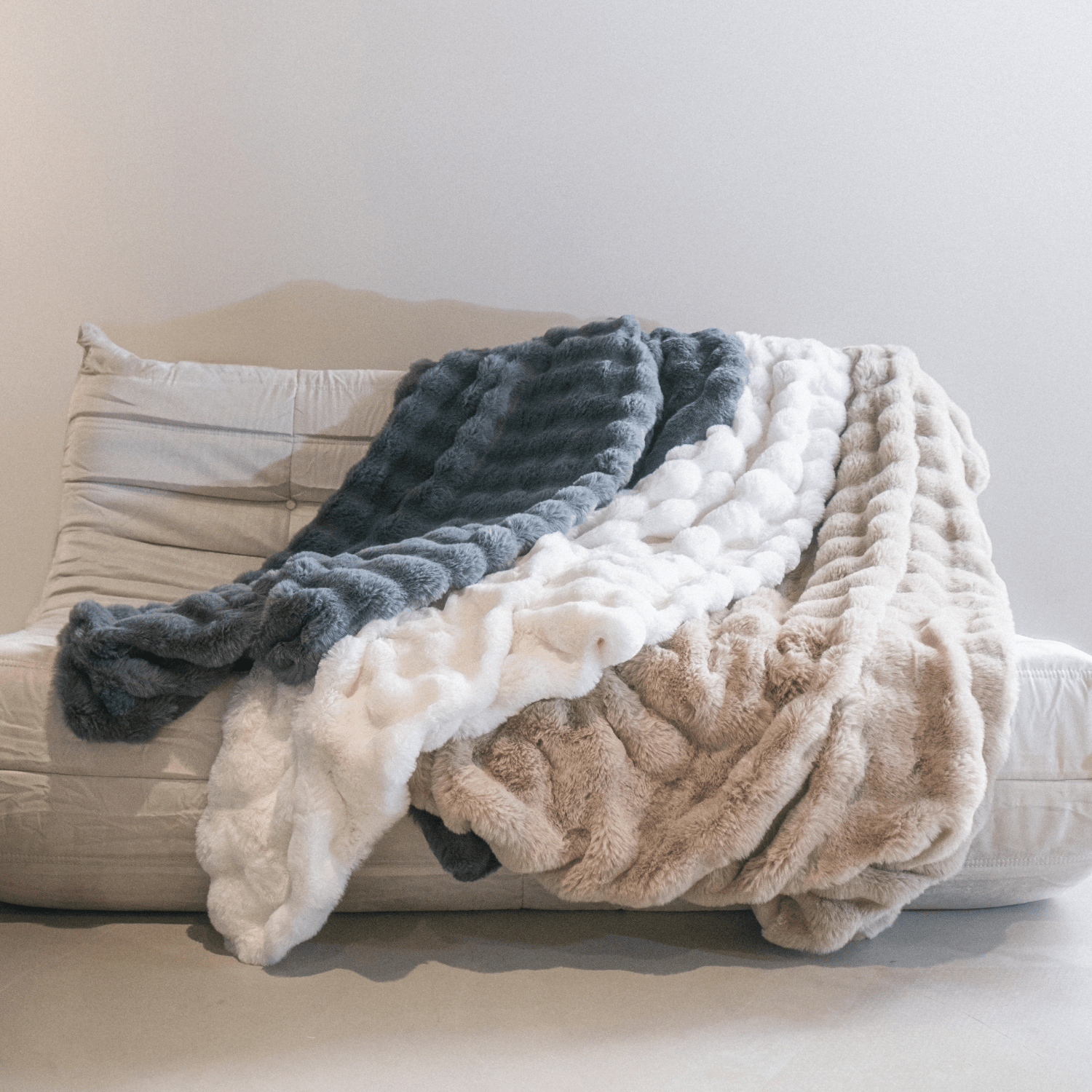Capasa Alpine Faux Fur Blanket