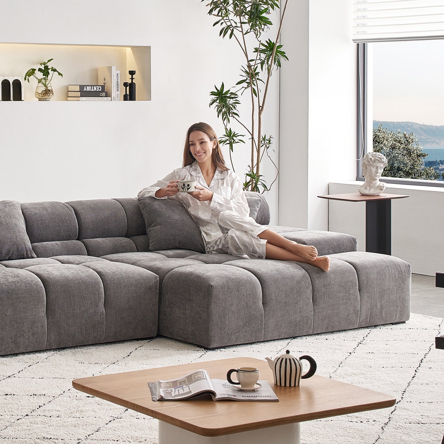 Amora Sectional