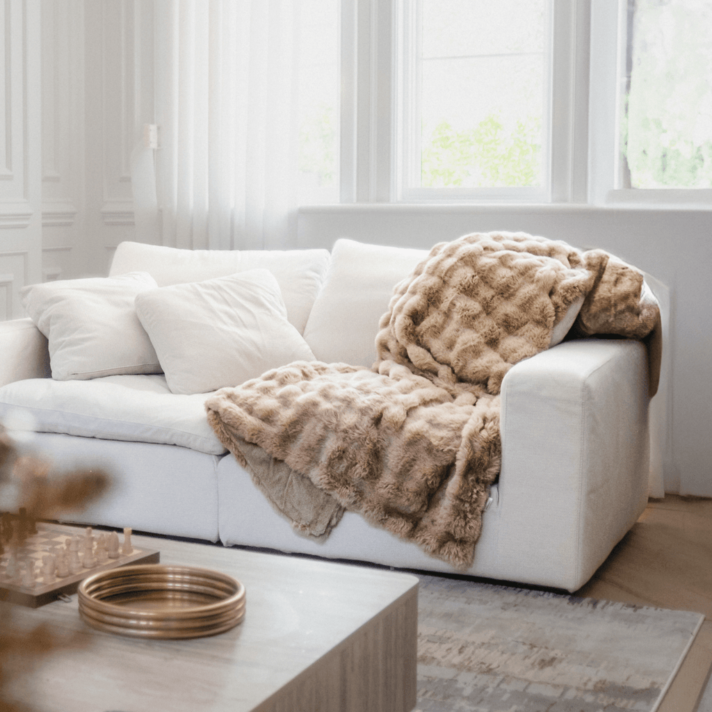 Capasa Alpine Faux Fur Blanket