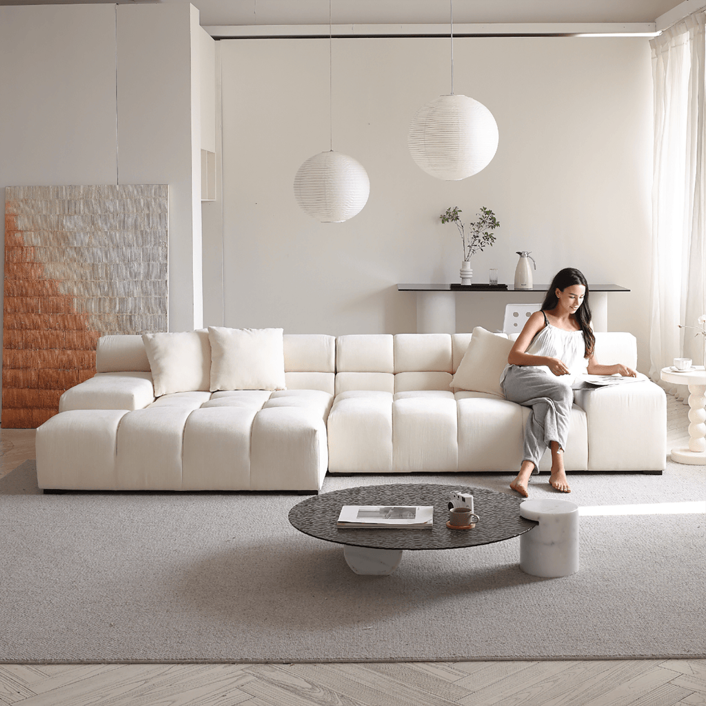 Amora Sectional