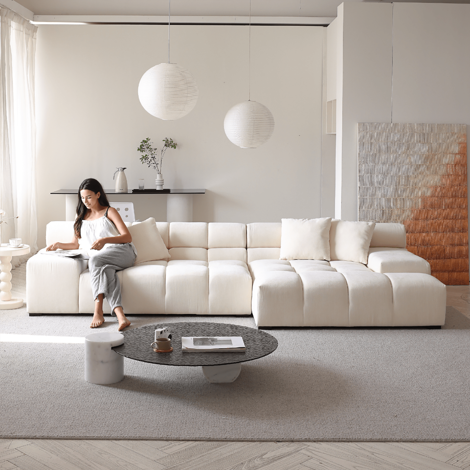 Amora Sectional