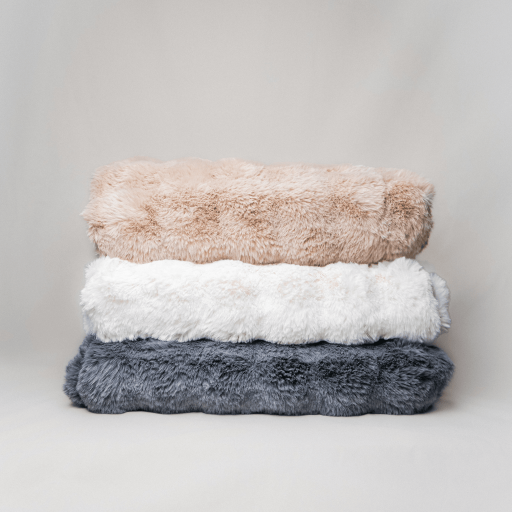 Capasa Alpine Faux Fur Blanket