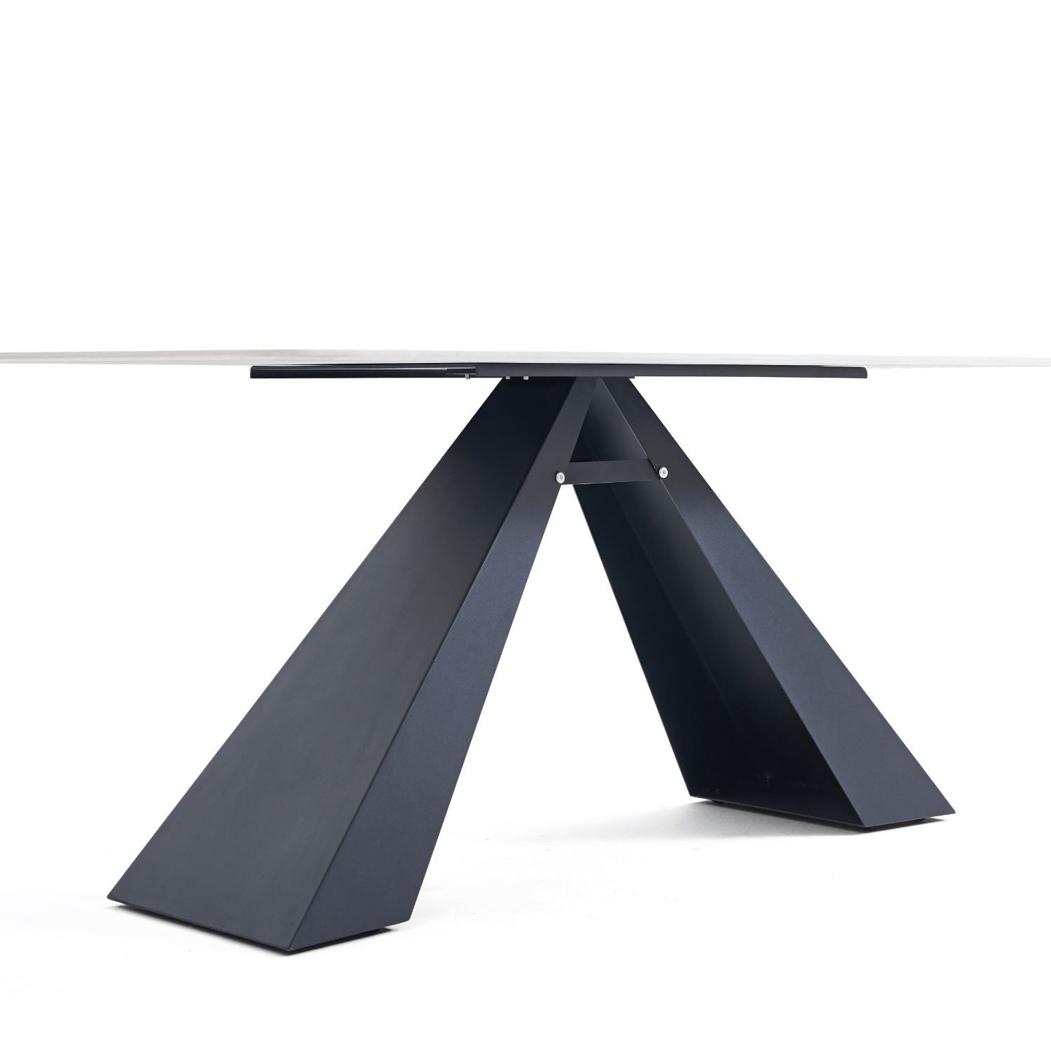 Fly Dining Table