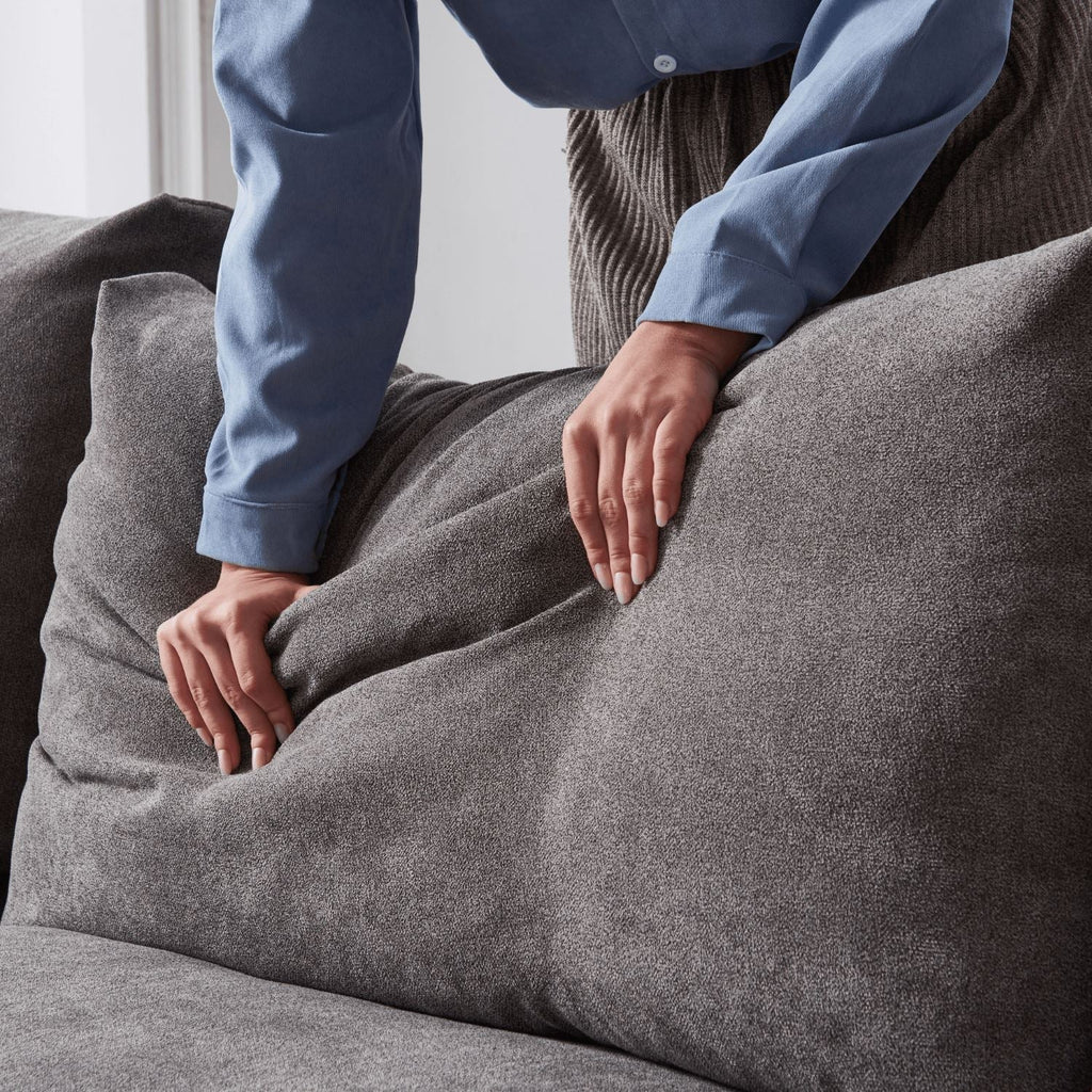 Feathers U-Sectional