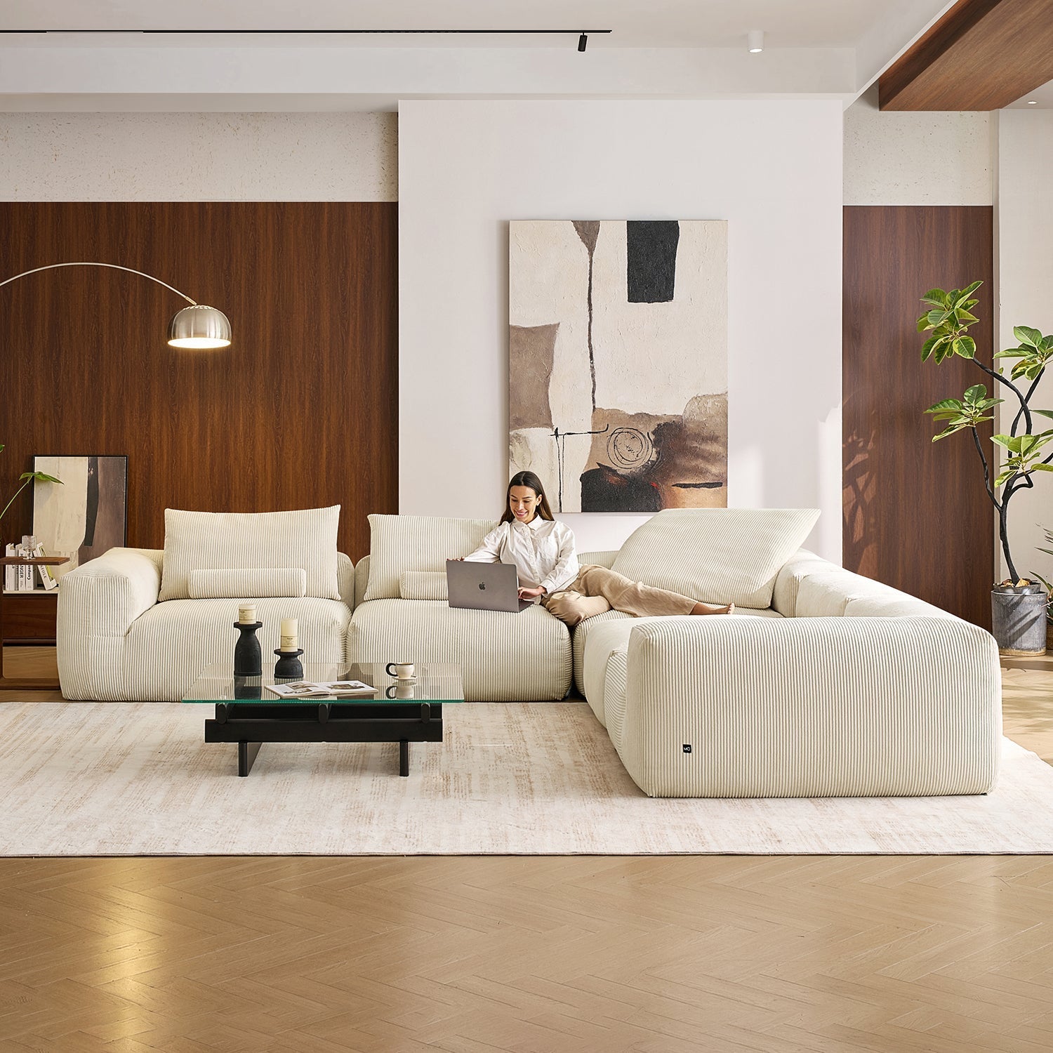Mellow Closed L Sectional