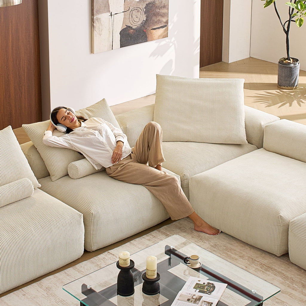 Mellow Closed L Sectional